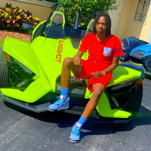 Meet Your Posher ๐ฅณ Like, Share, & Comment ๐ฅฐ๐ - Picture 1 of 7